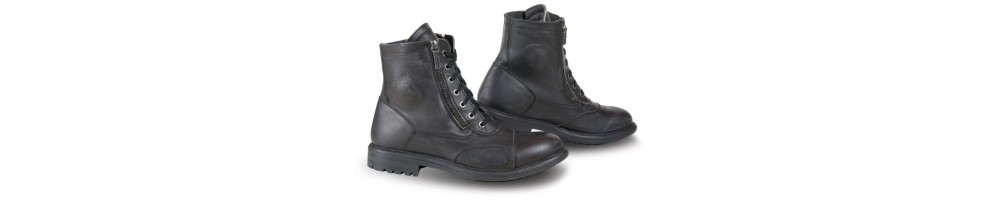 Winter motorcycle shoes and boots | MG MotoStore